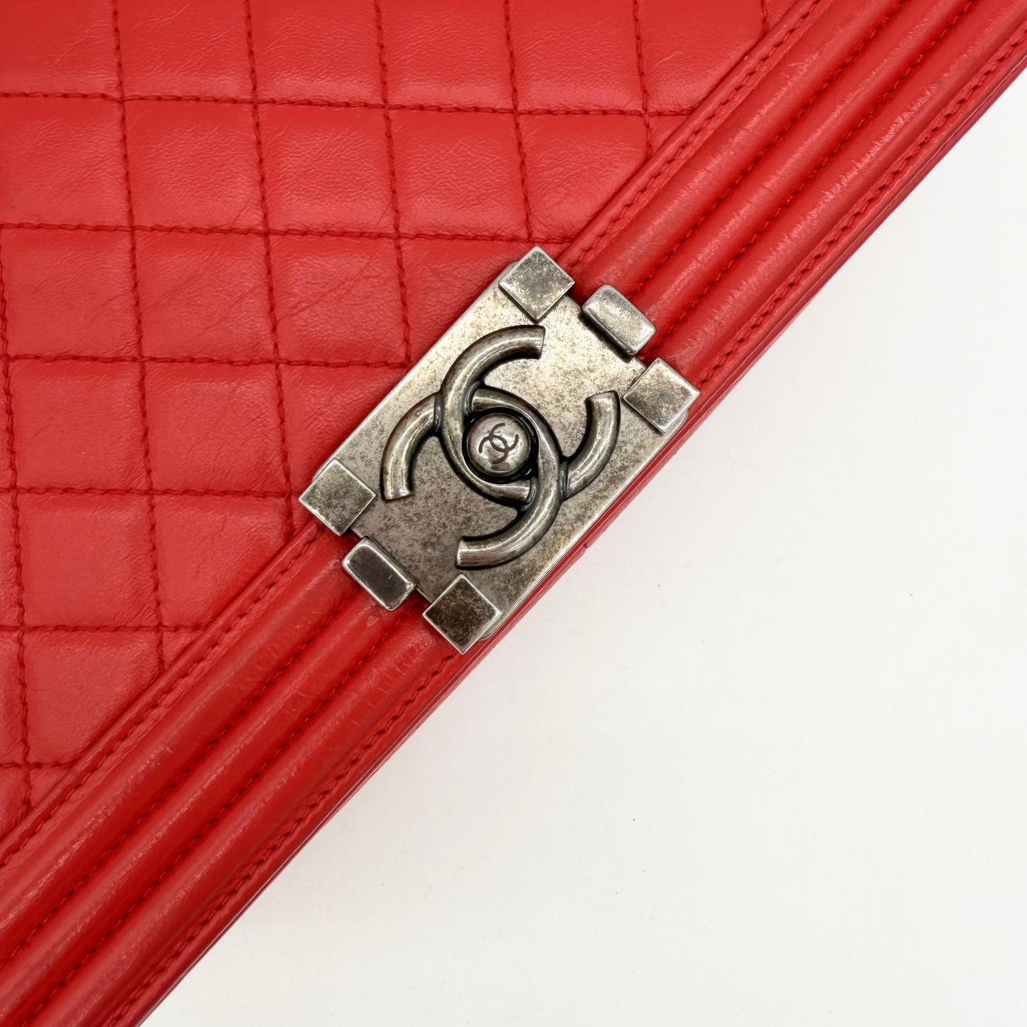 Chanel Boy cuir Rouge