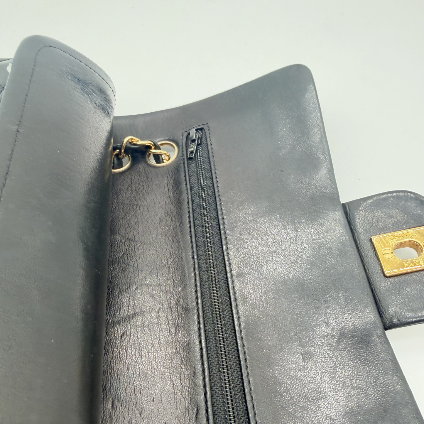 Chanel – Timeless Double Flap 23 cm Cuir Matelassé Noir