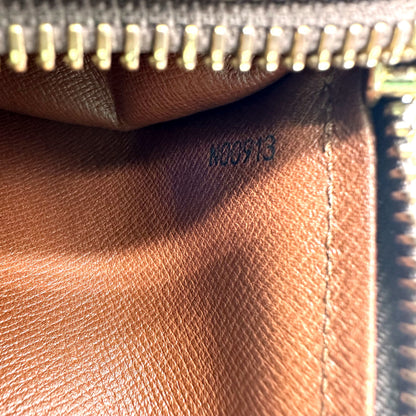 Louis Vuitton Papillon 30 Toile Monogram - détail de la doublure intérieure et du code