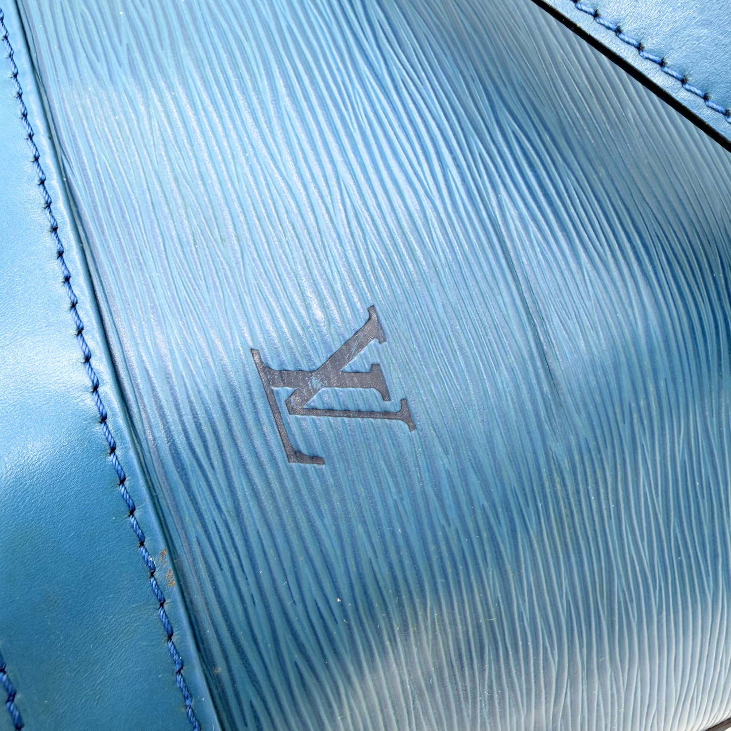 Louis Vuitton Grand Noé cuir Epi bleu