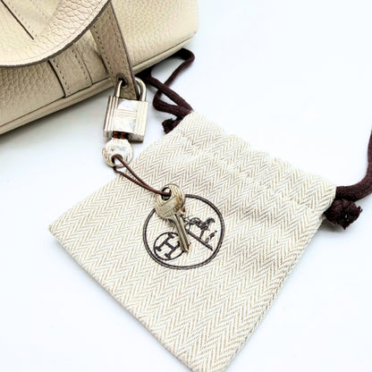Hermès Picotin 18 cuir grainé crème - cadenas, clés et pochette en toile