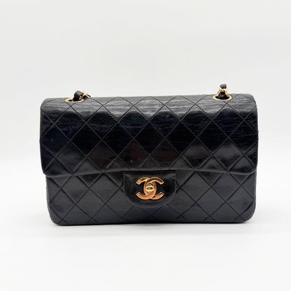Chanel – Timeless Double Flap 23 cm Cuir Matelassé Noir