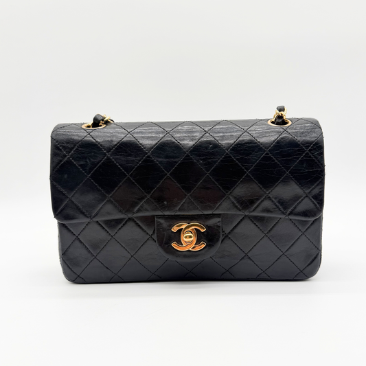 Chanel – Timeless Double Flap 23 cm Cuir Matelassé Noir