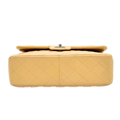 Chanel – Timeless Jumbo Double Flap 30 cm Cuir d’Agneau Beige