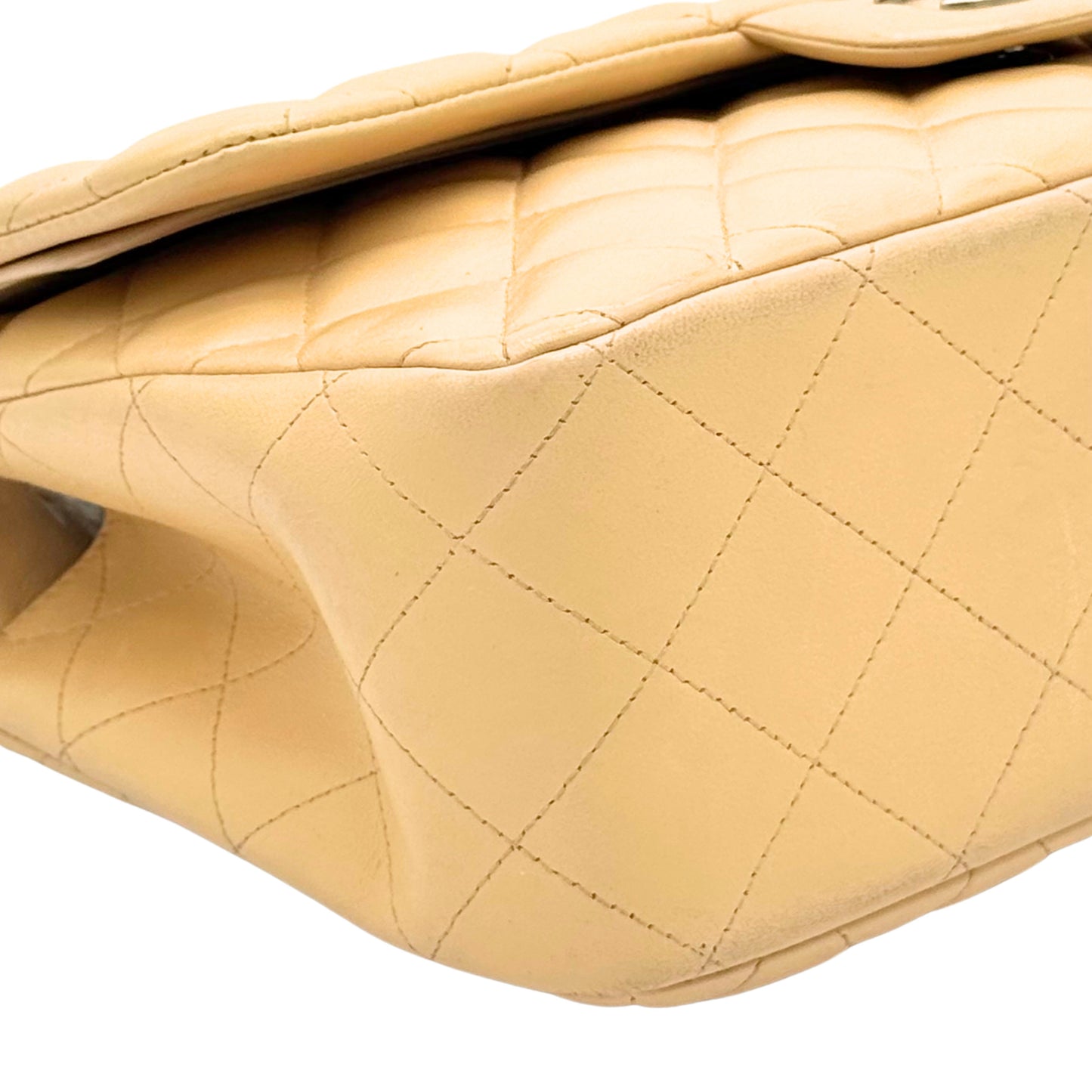 Chanel – Timeless Jumbo Double Flap 30 cm Cuir d’Agneau Beige
