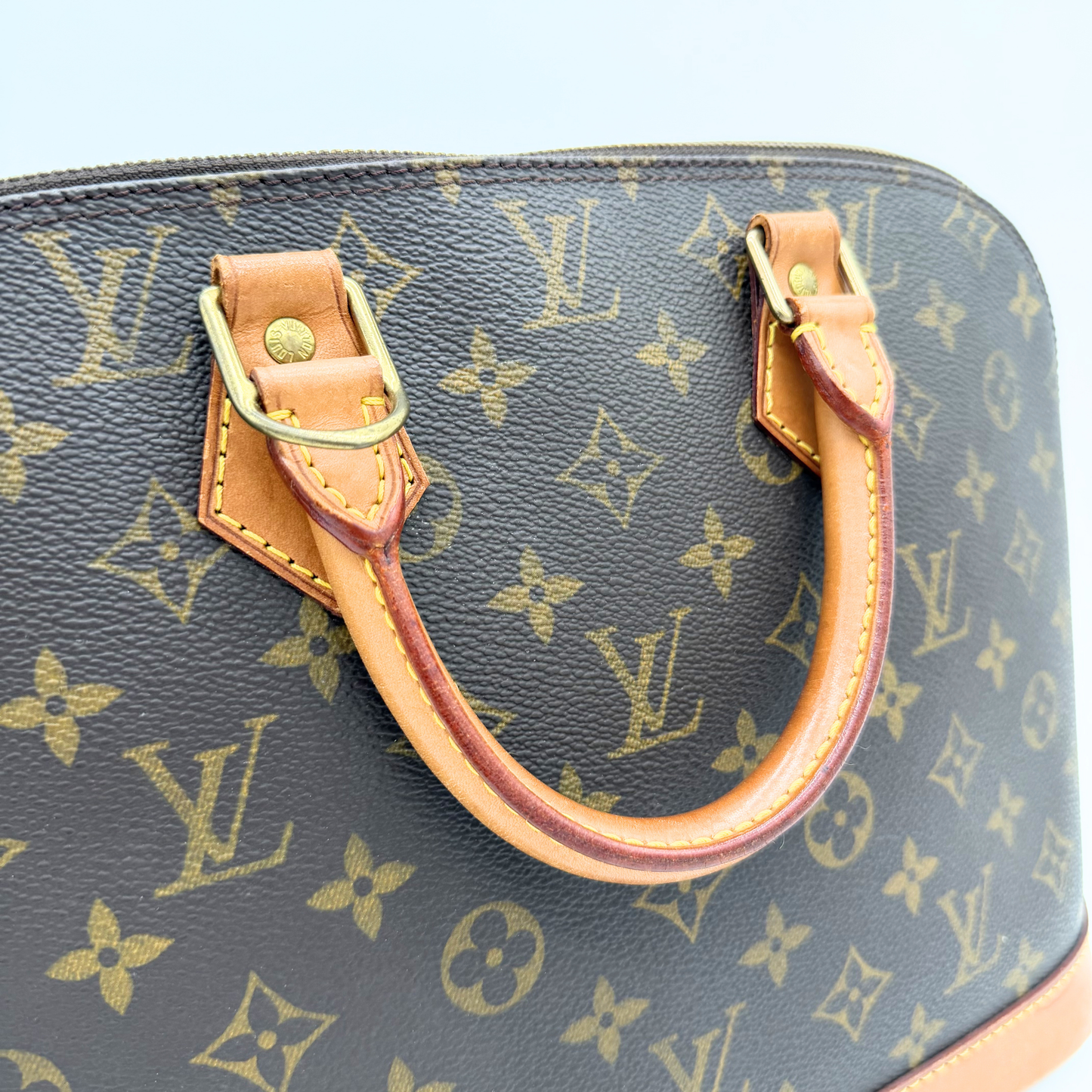 Louis Vuitton Alma MM Monogram