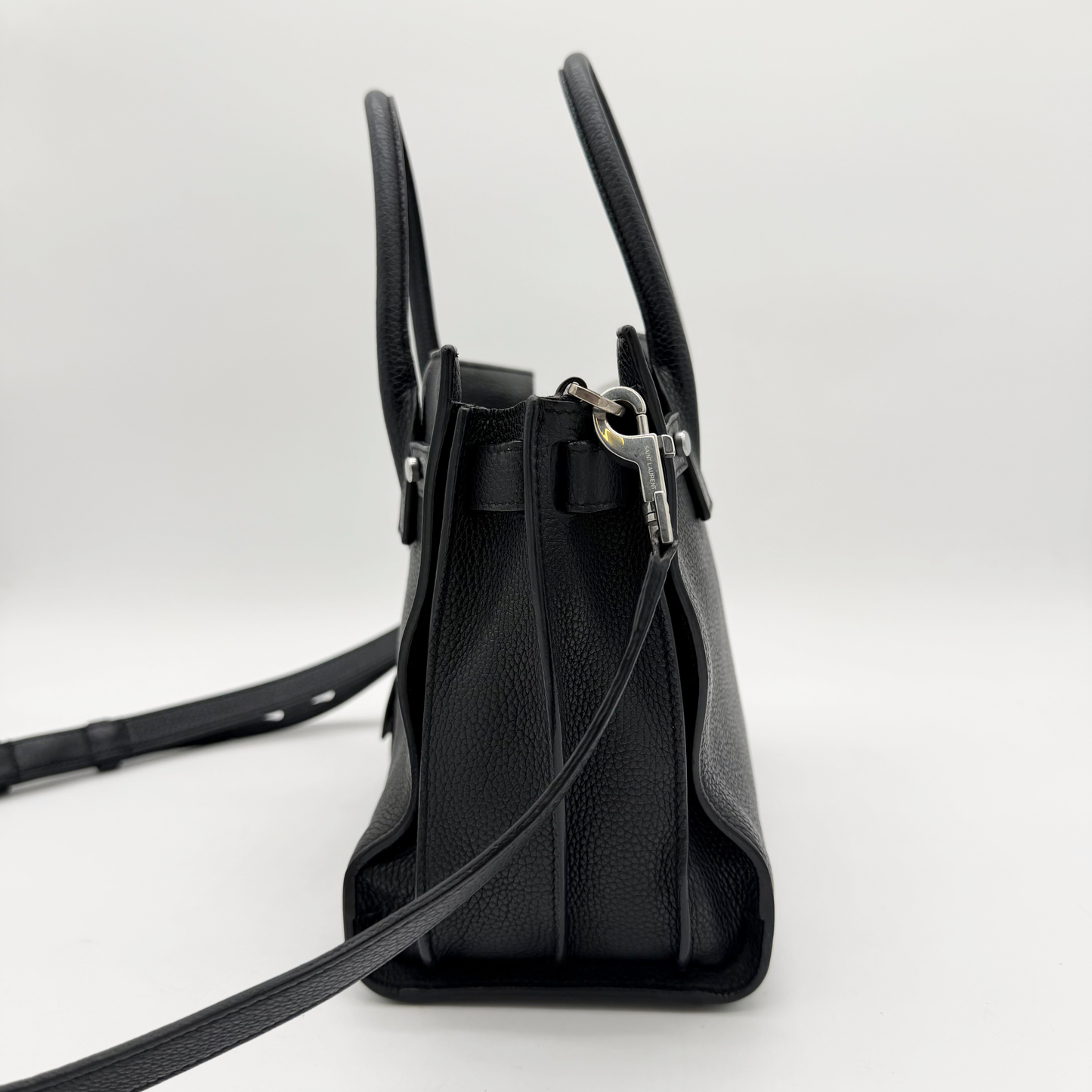 Saint Laurent – Baby Sac de Jour Cuir Grainé Noir