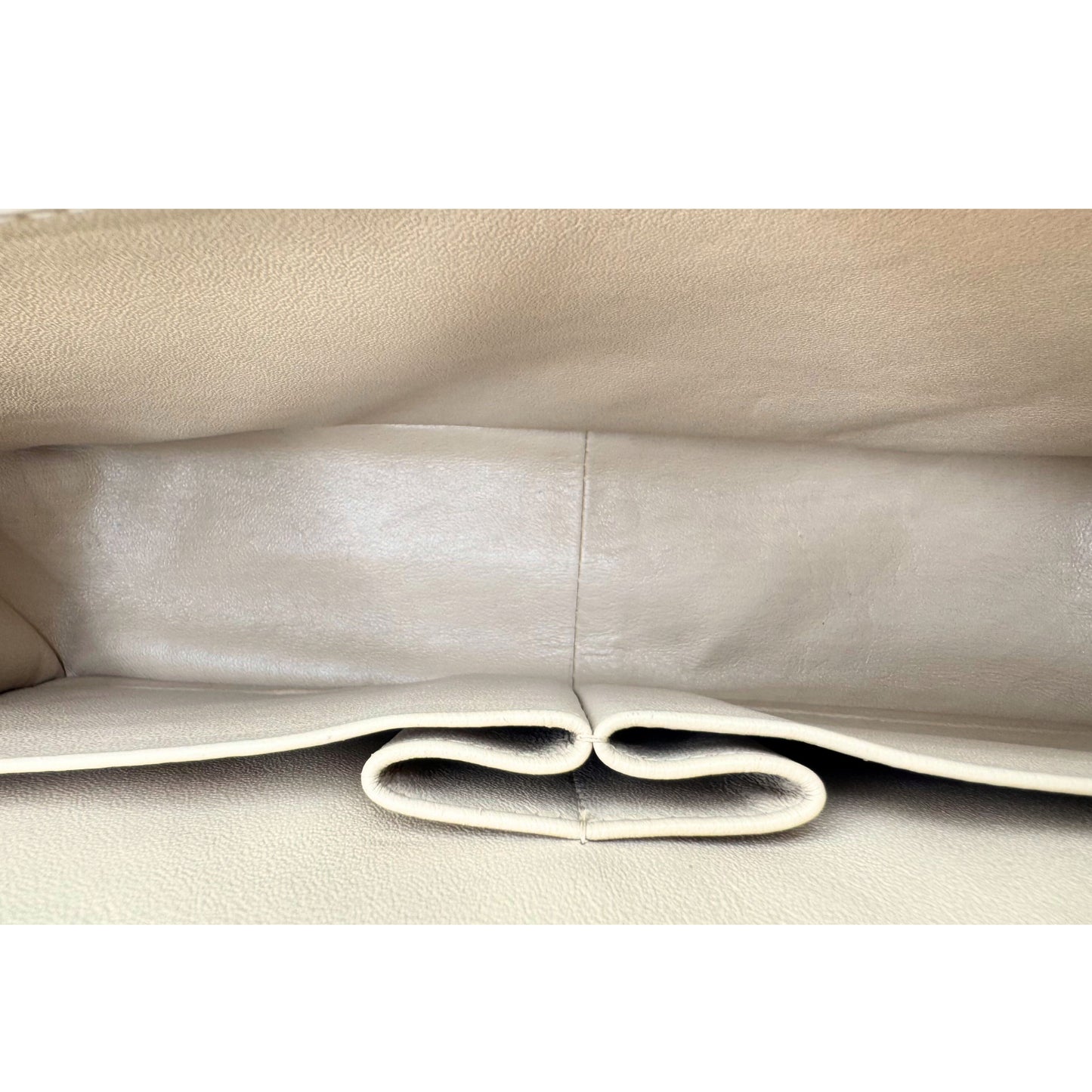 Chanel – Timeless Jumbo Double Flap 30 cm Cuir d’Agneau Beige
