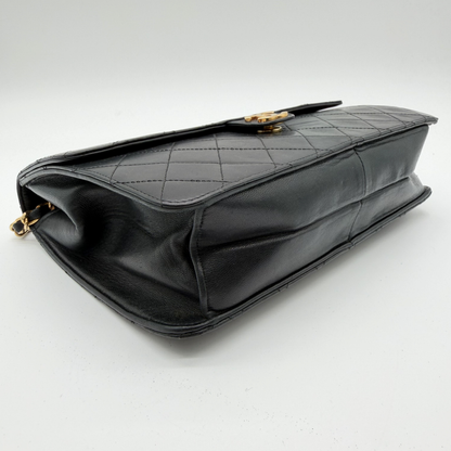Chanel - Sac à Rabat Cuir Matelassé CC Doré Vintage
