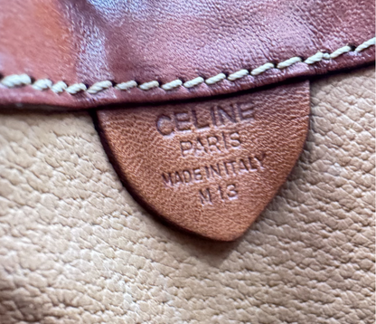 Céline – Petit sac seau Macadam