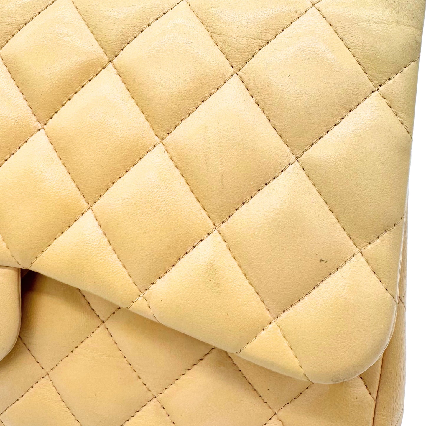 Chanel – Timeless Jumbo Double Flap 30 cm Cuir d’Agneau Beige