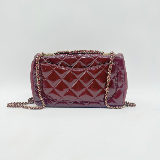 Chanel – Pele Verniz Matelassé Bordô