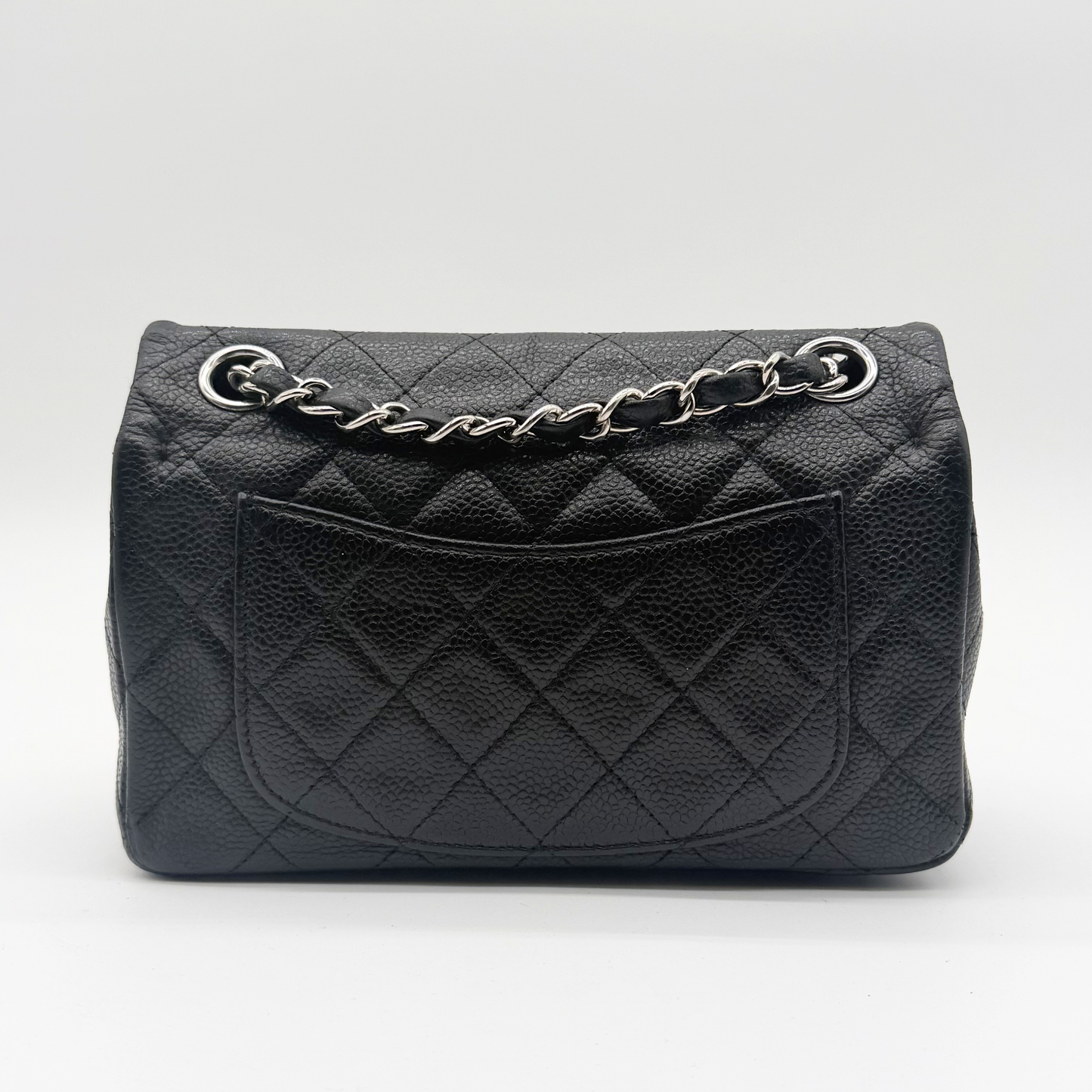 Chanel – Mini Timeless Matelassé 20 cm Cuir Caviar Noir