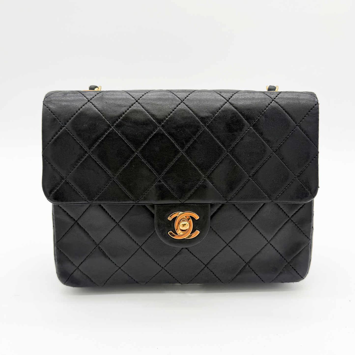 Chanel – Timeless Mini Square Classic Flap Cuir Noir Vintage