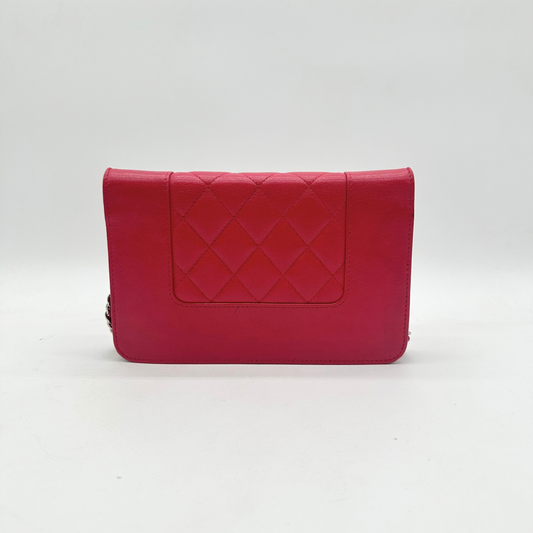 Chanel – Wallet on Chain em pele framboesa