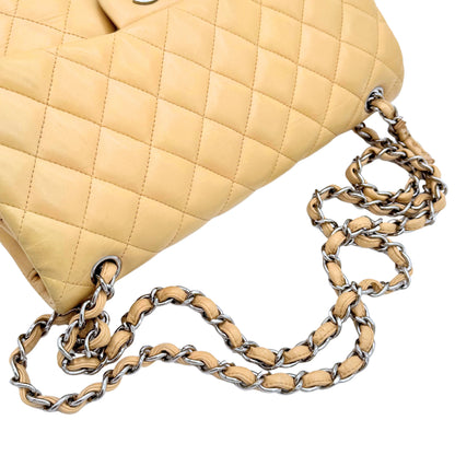 Chanel – Timeless Jumbo Double Flap 30 cm Cuir d’Agneau Beige