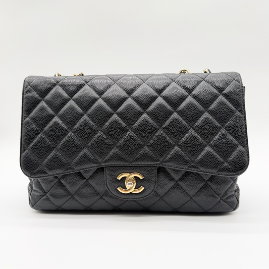 Chanel – Timeless Jumbo Simple Flap 30 cm Cuir Caviar Noir Doré