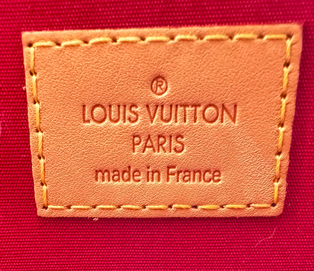 Louis Vuitton – Alma BB Monogram Vernis Rouge