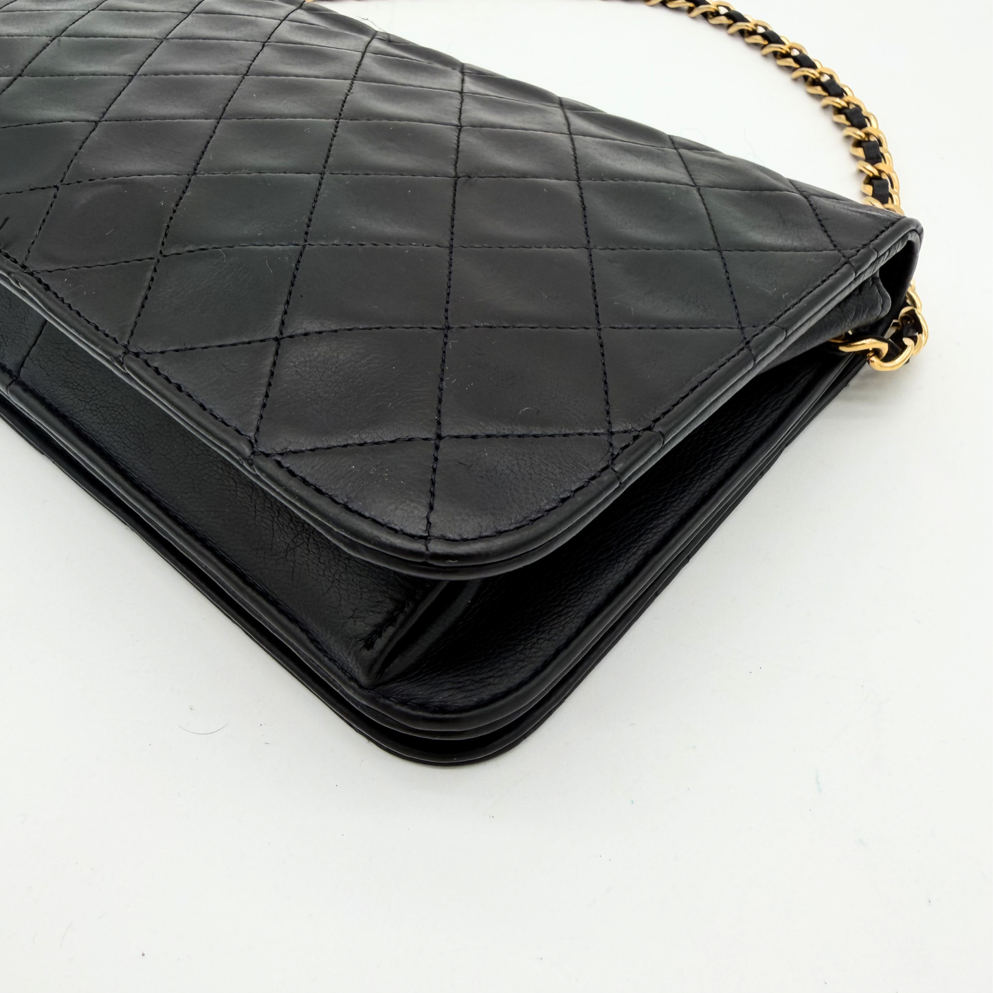Chanel – Mademoiselle 23 cm Cuir Matelassé Noir