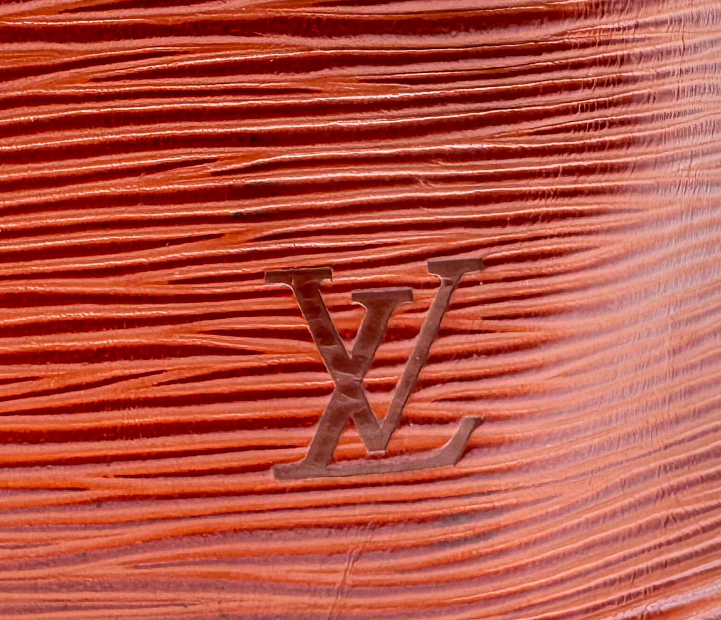 Louis Vuitton – Petit Noé Épi