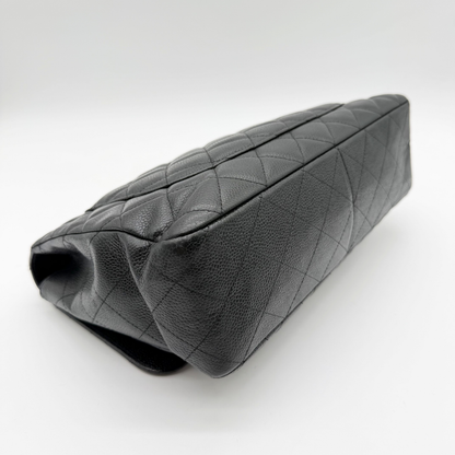 Chanel – Timeless Jumbo Simple Flap 30 cm Cuir Caviar Noir Doré