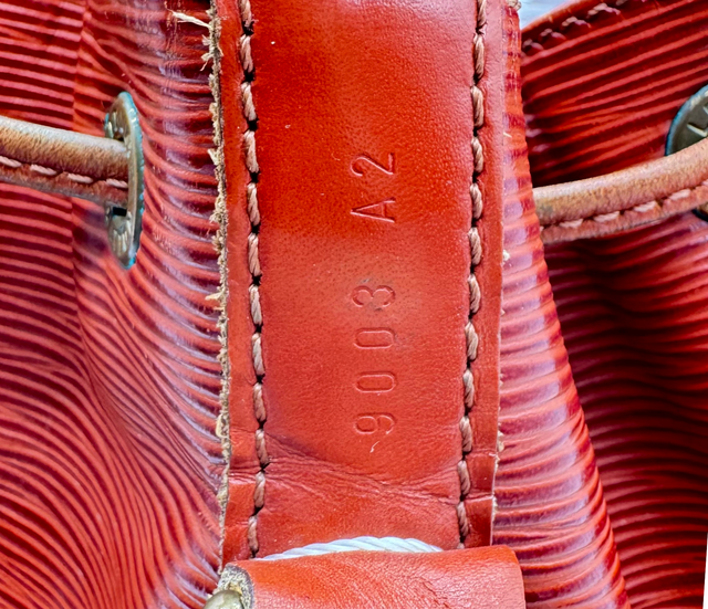 Louis Vuitton – Petit Noé Épi