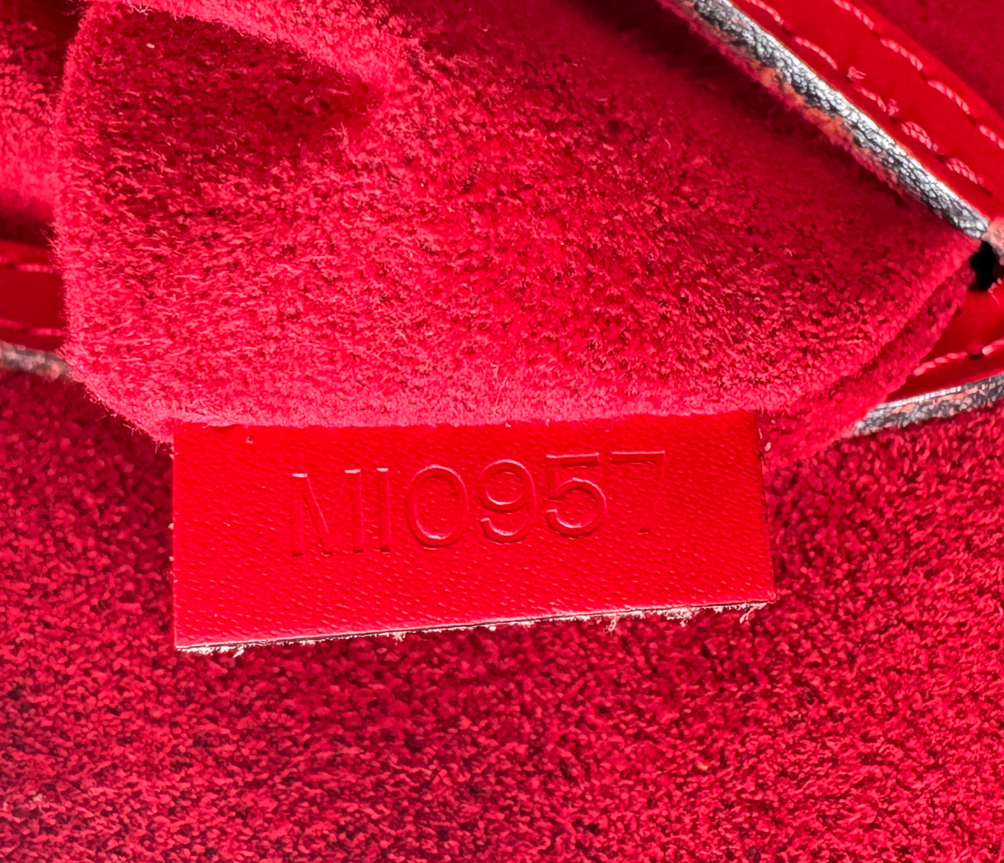 Louis Vuitton – Alma Épi Rouge