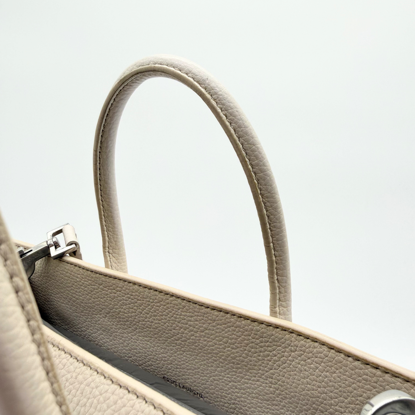Saint Laurent – Sac de Jour Baby Blanc Cassé