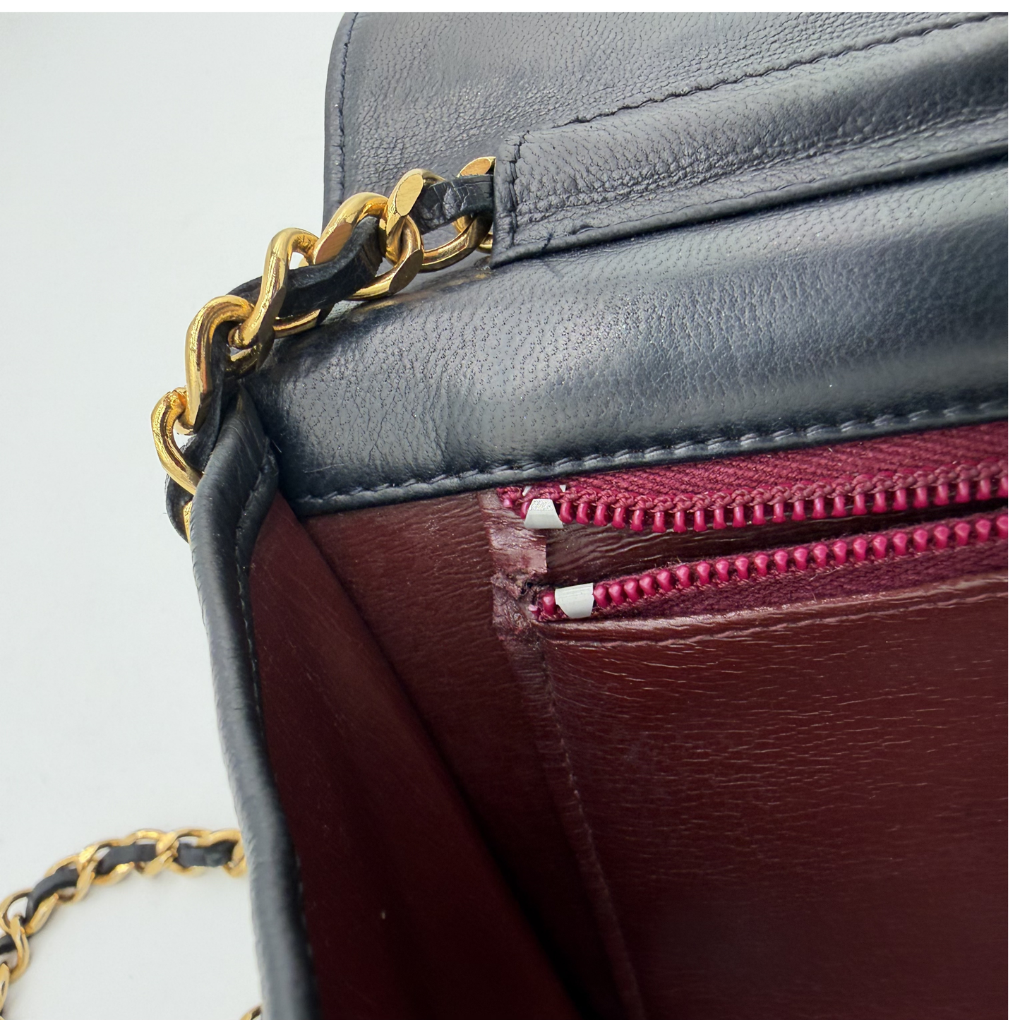 Chanel – Mademoiselle 23 cm Cuir Matelassé Noir