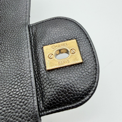 Chanel – Timeless Jumbo Simple Flap 30 cm Cuir Caviar Noir Doré