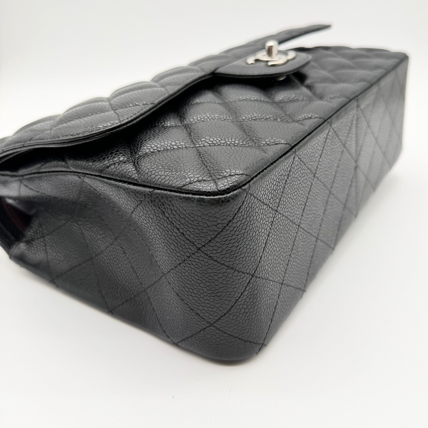 Chanel – Timeless Jumbo Double Flap 30 cm Cuir Caviar Noir