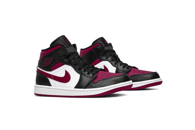 Air Jordan 1 Mid Bred Toe