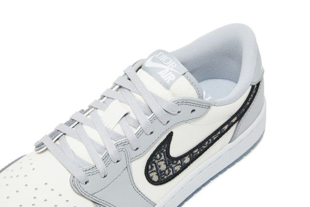 Air Jordan 1 Low Dior