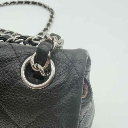 Chanel – Mini Timeless Matelassé 20 cm Cuir Caviar Noir