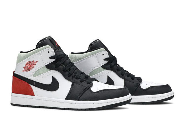 Air Jordan 1 Mid SE Union Black Toe