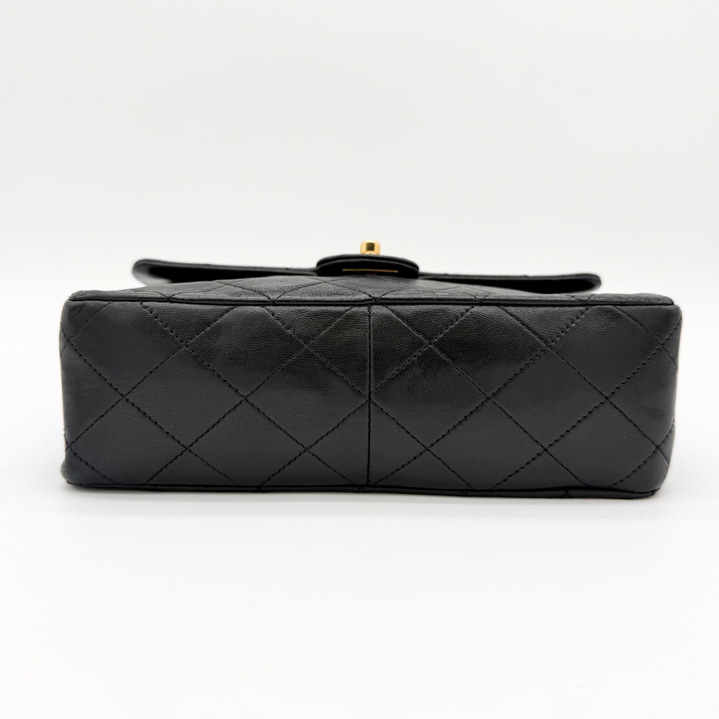 Chanel – Timeless Mini Square Classic Flap Cuir Noir Vintage