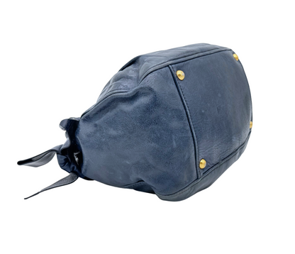 Miu Miu – Sac à Main en Cuir Bleu Marine avec Bandoulière