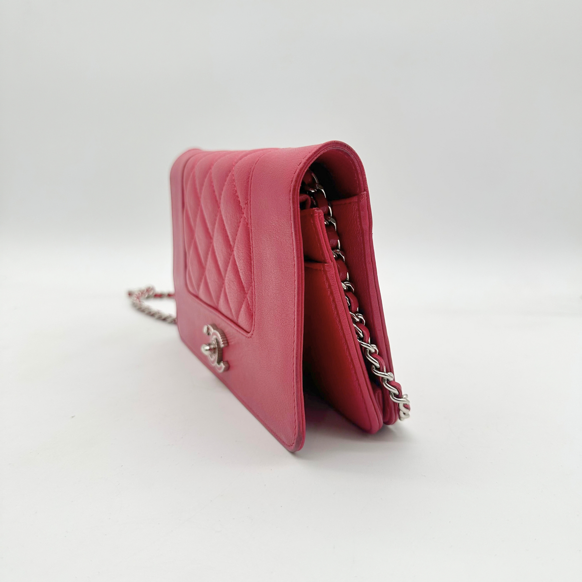 Chanel – Wallet on Chain Cuir Framboise