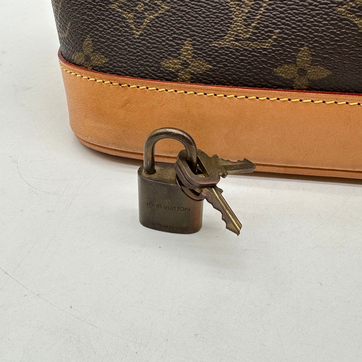 Louis Vuitton – Alma Monogram