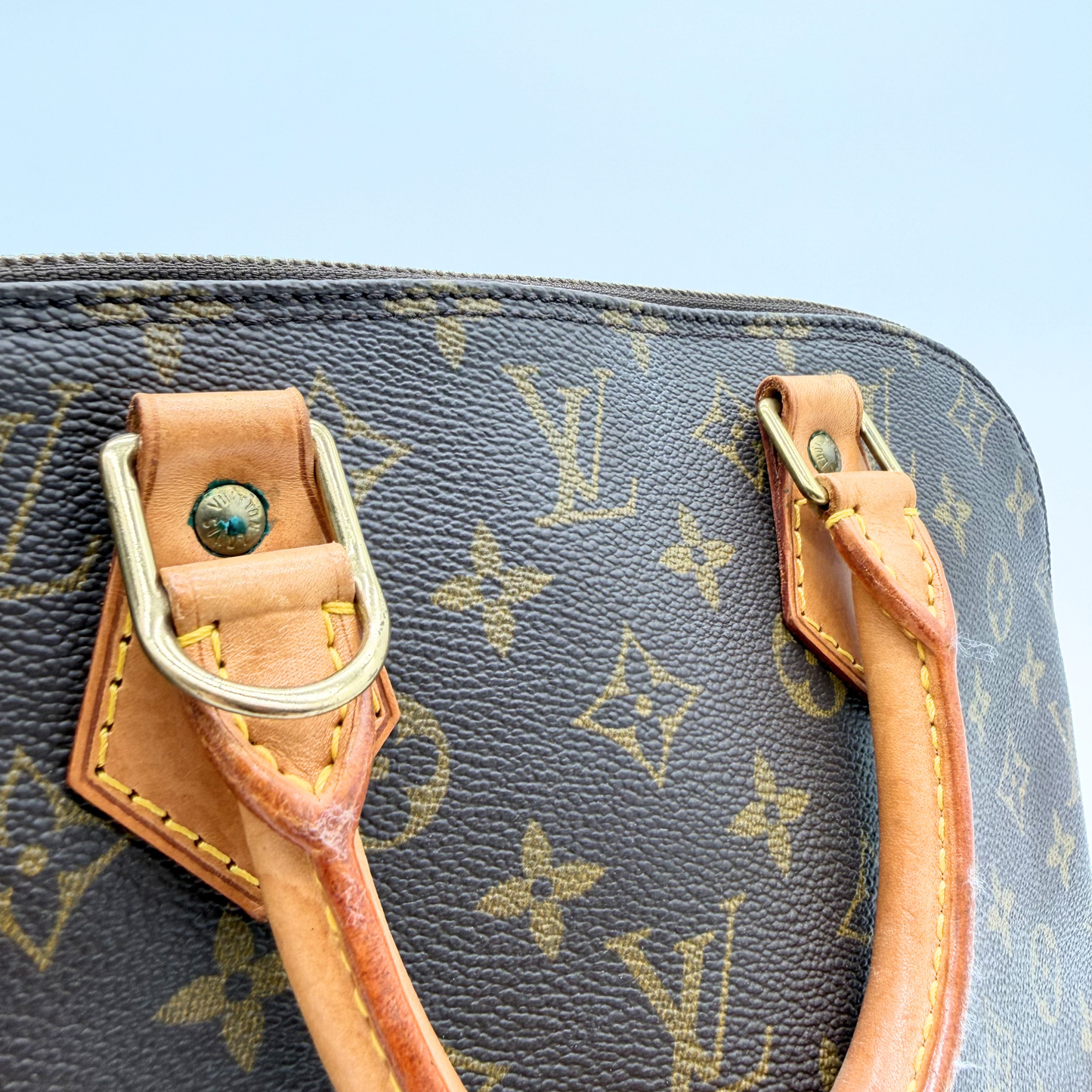Louis Vuitton – Alma Monogram