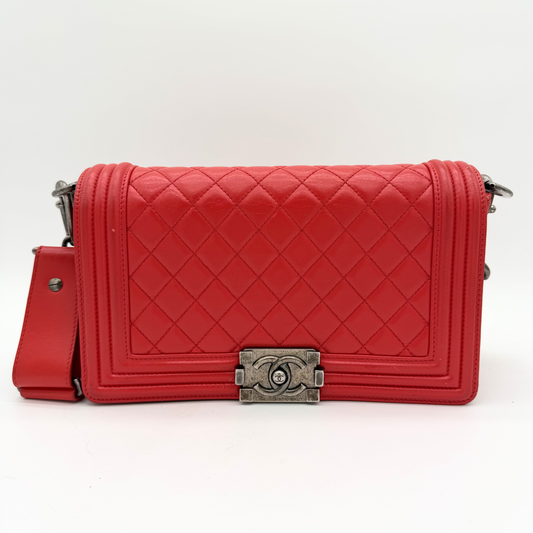 Chanel Boy cuir Rouge