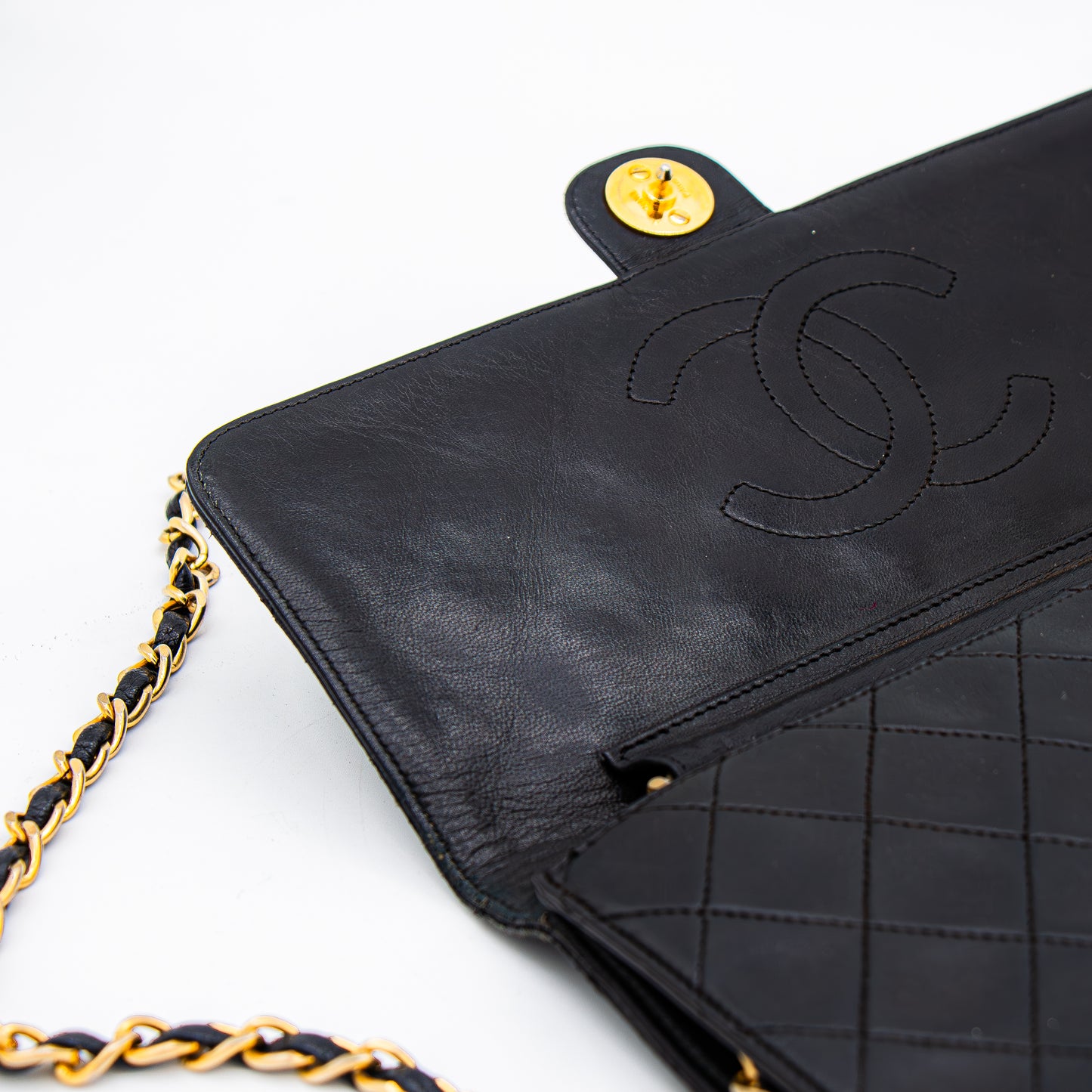 Chanel – Timeless Vintage Cuir Noir Matelassé