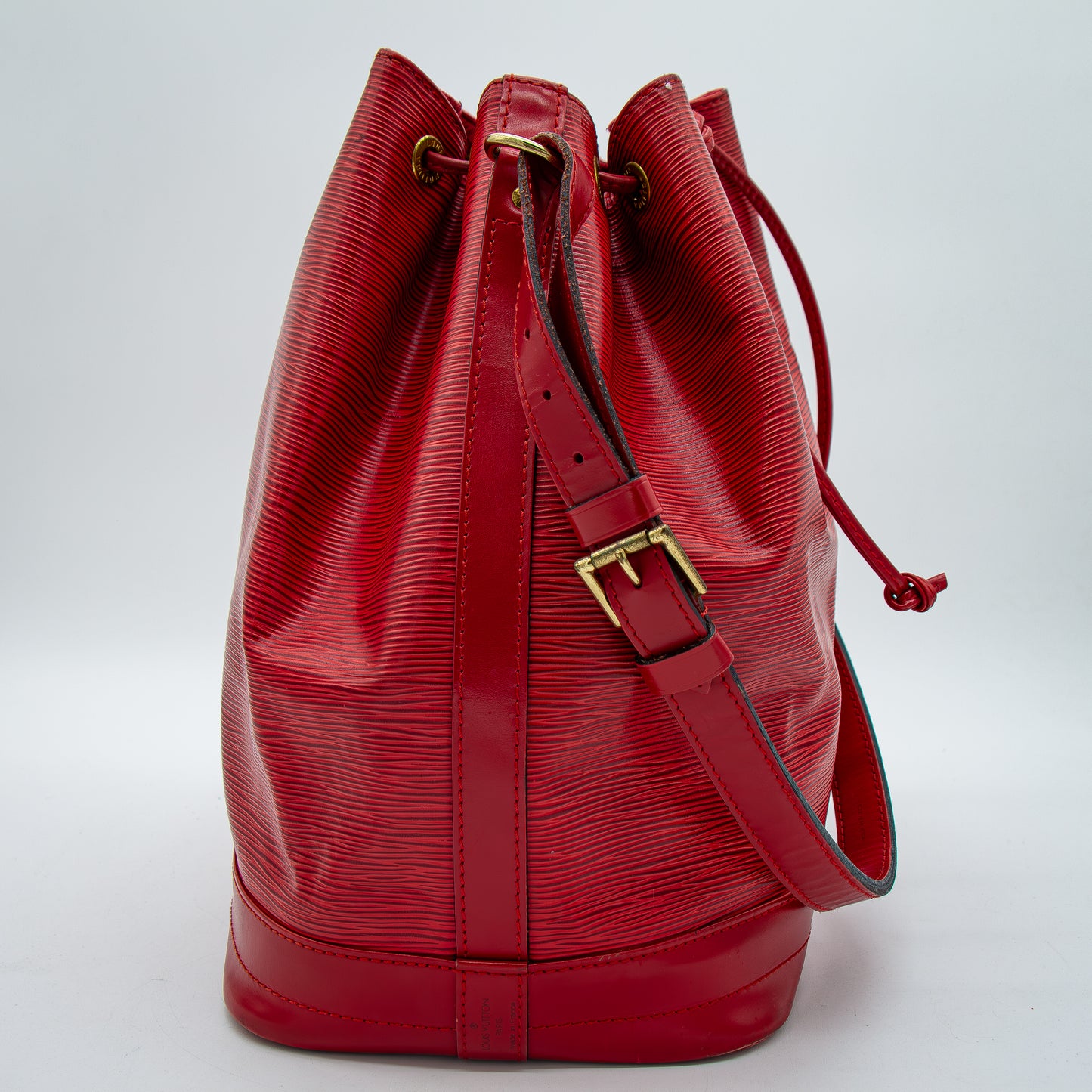 Louis Vuitton – Noé Épi Rouge