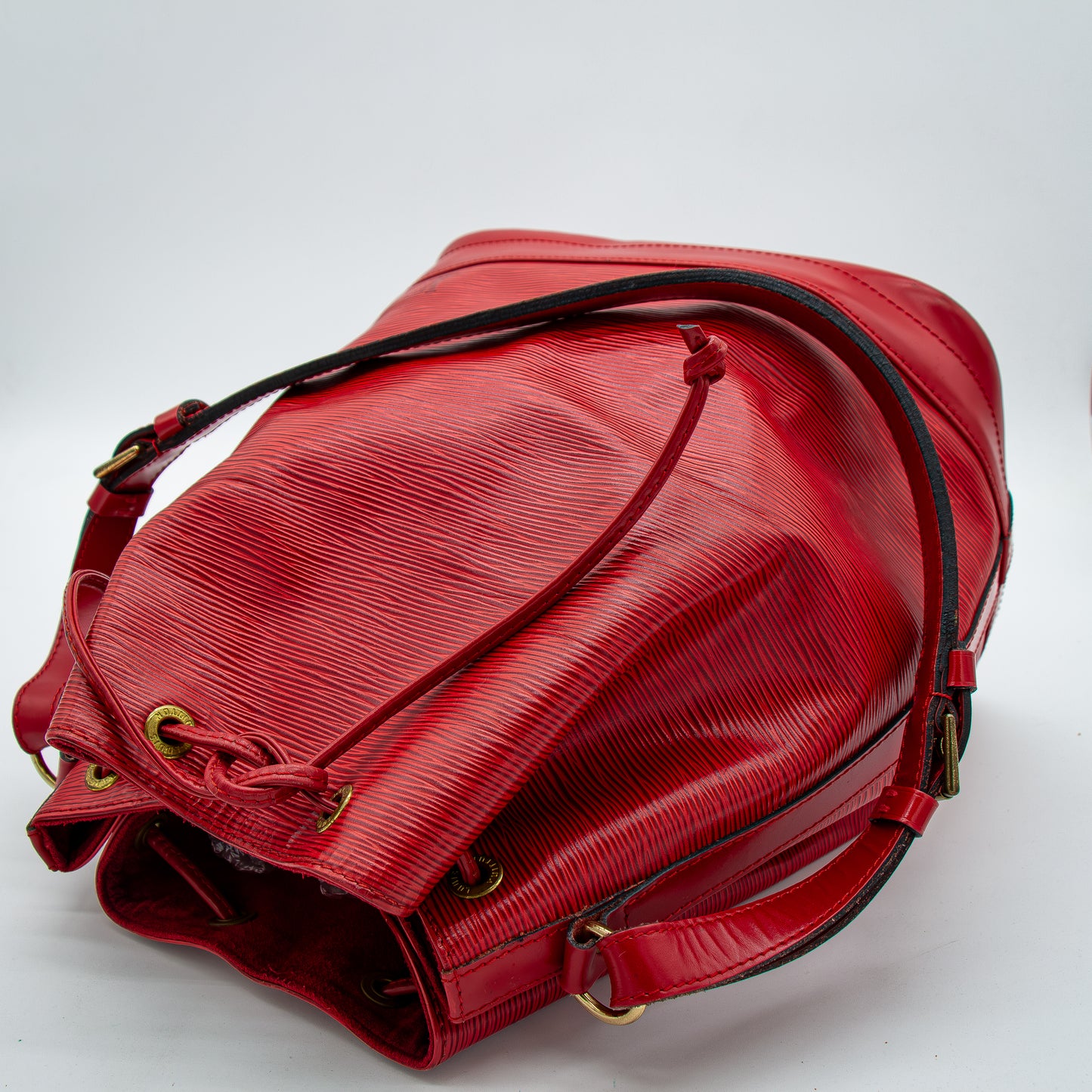Louis Vuitton – Noé Épi Rouge