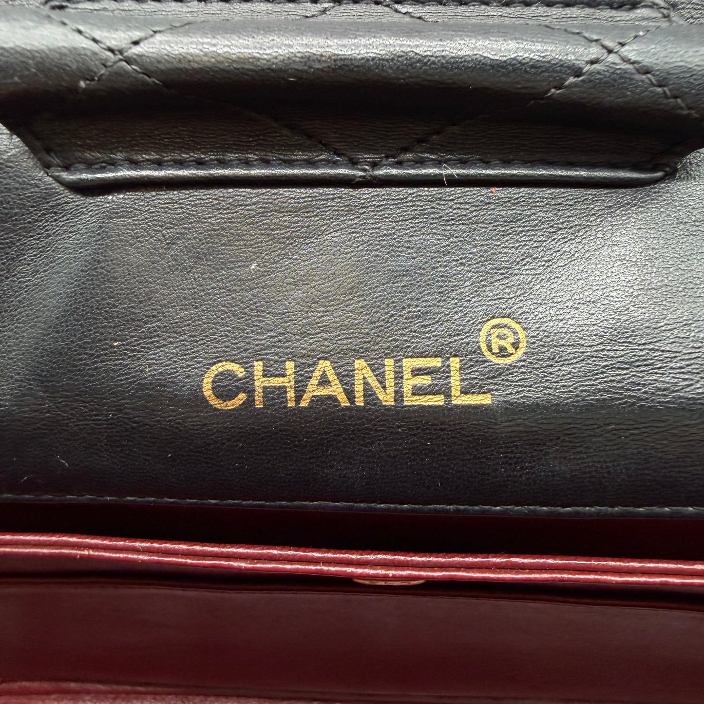 Chanel - Cuir D'agneau matelassé Single Flap 27 cm