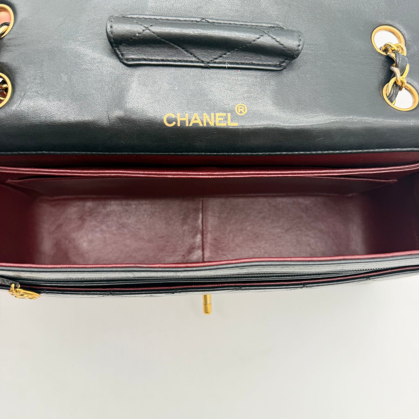 Chanel - Cuir D'agneau matelassé Single Flap 27 cm