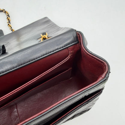 Chanel - Cuir D'agneau matelassé Single Flap 27 cm