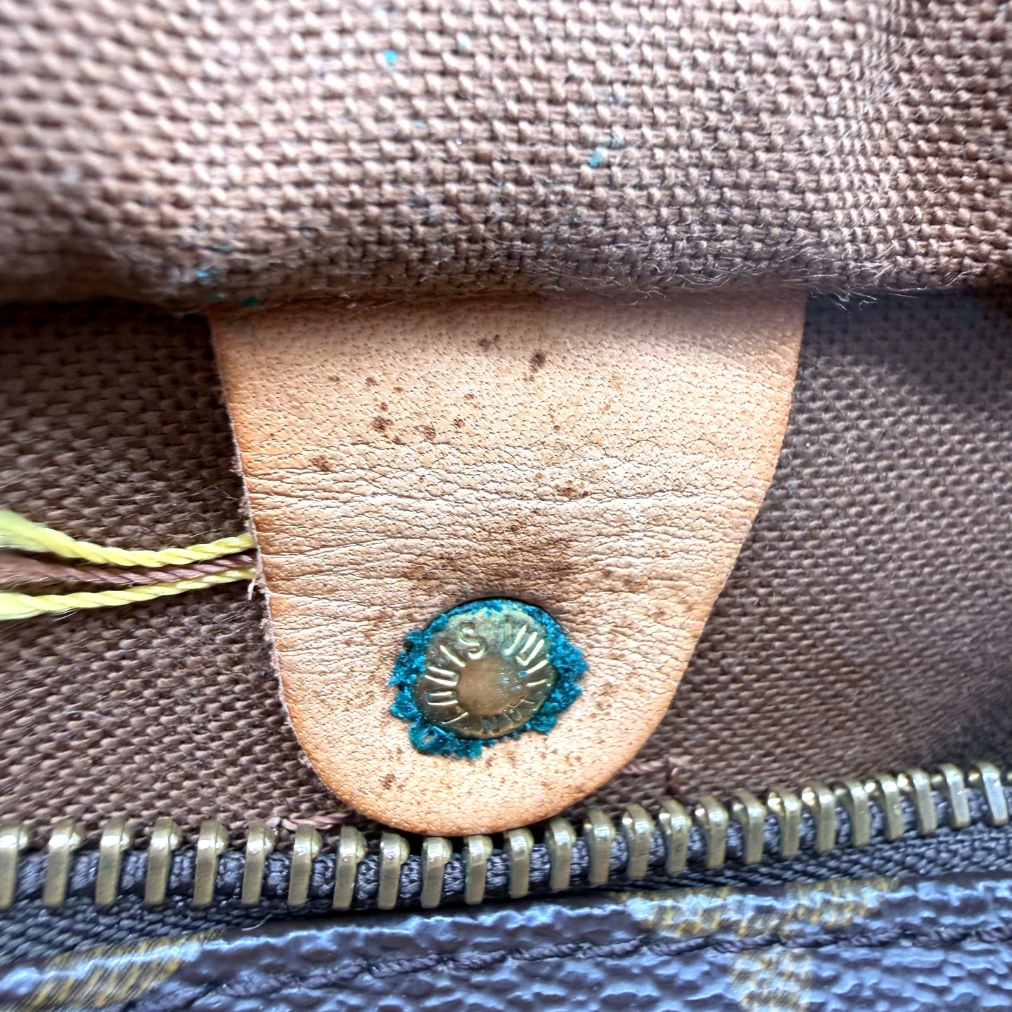 Louis Vuitton Speedy 30 Toile Monogram - languette code date atelier VI