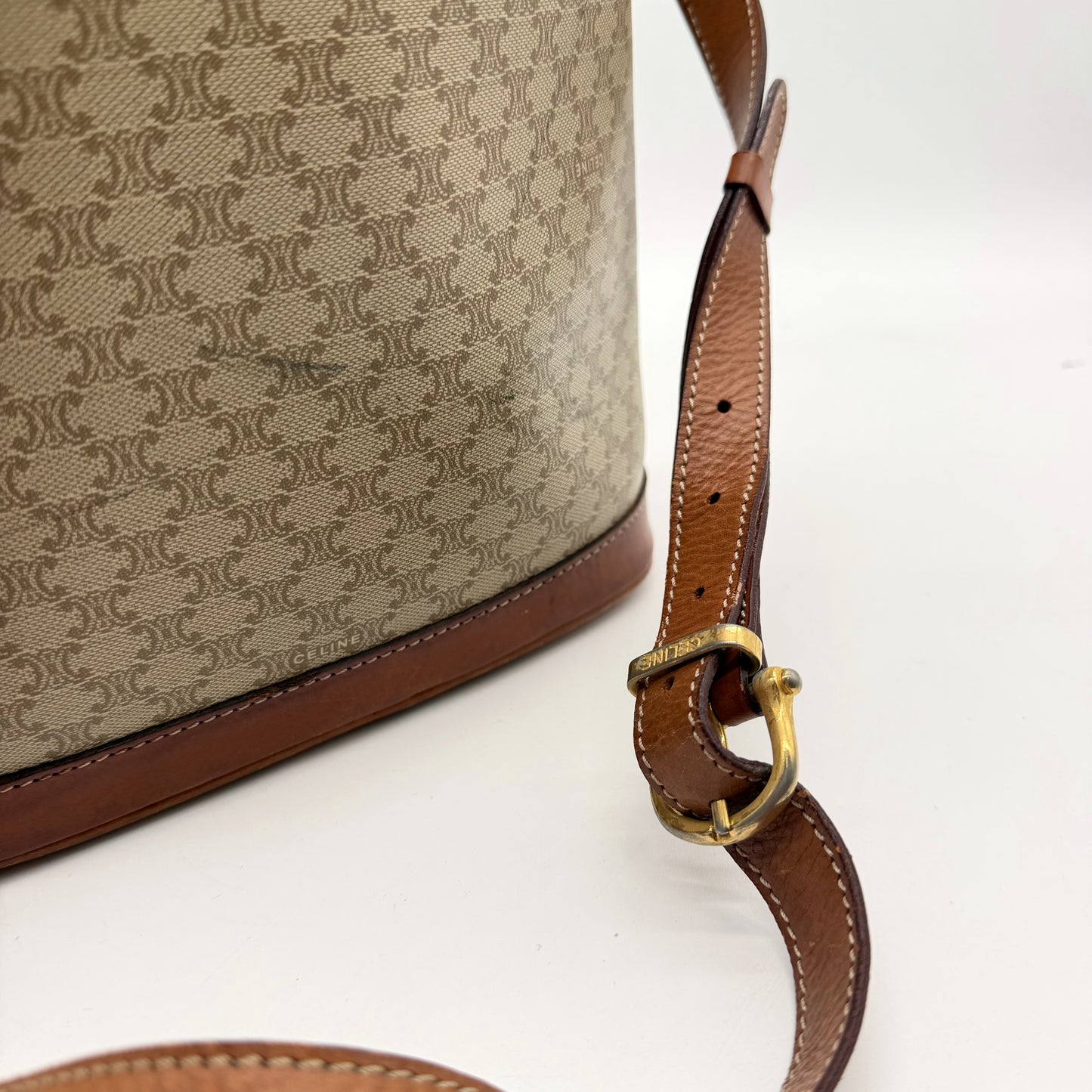 Céline sac seau Macadam blanc - boucle CELINE gravée