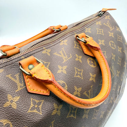 Louis Vuitton Speedy 40 - vue en angle anses et fermeture zip